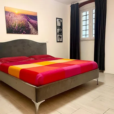 New 2 Minute From The Port Apartment *